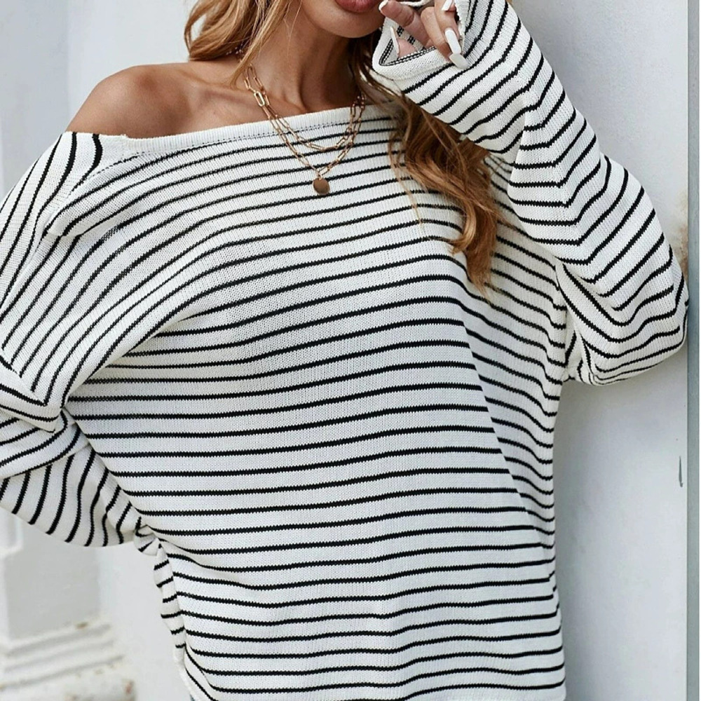 Zara Striped Long Sleeve Loose Backless Sweater